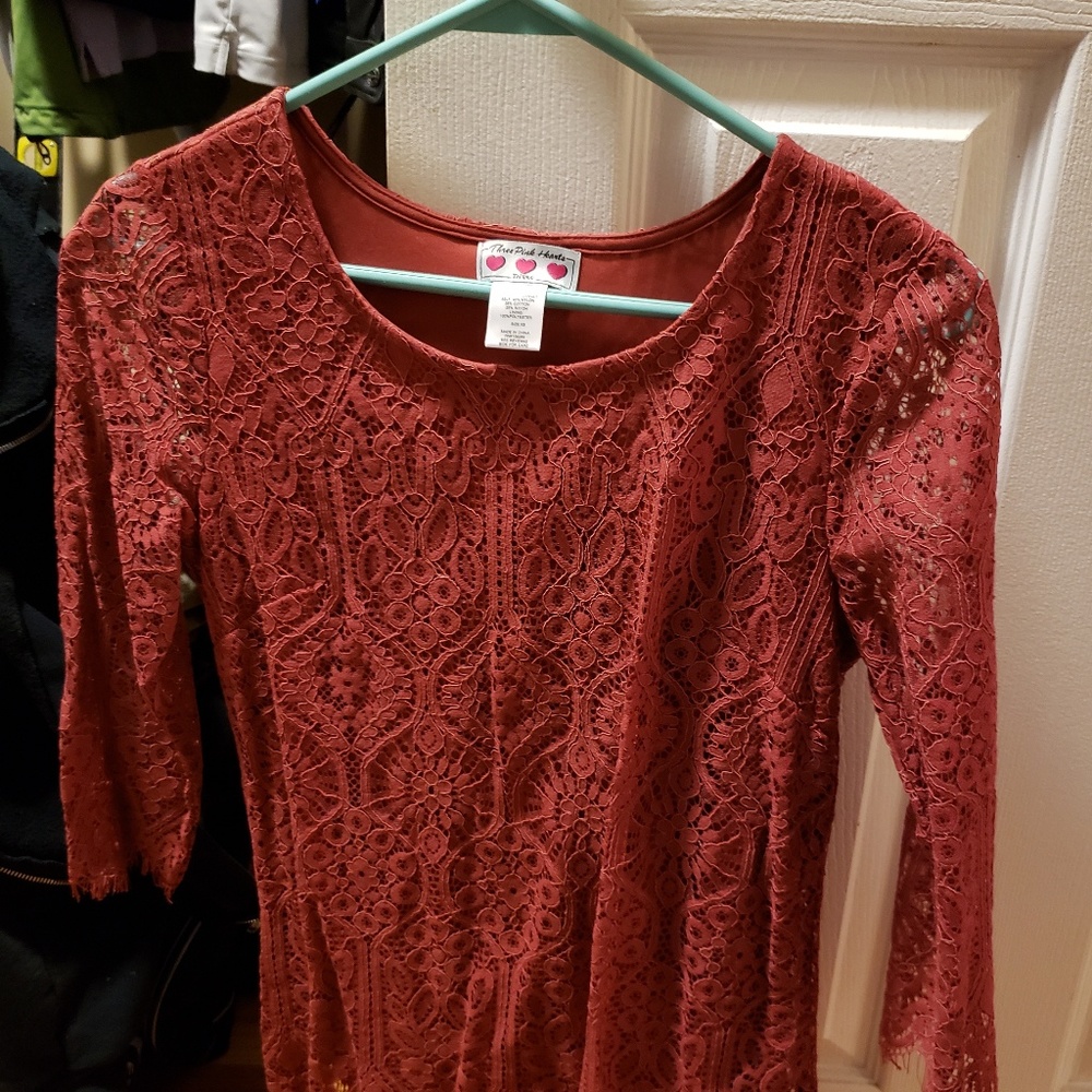 Ladys Lacey top